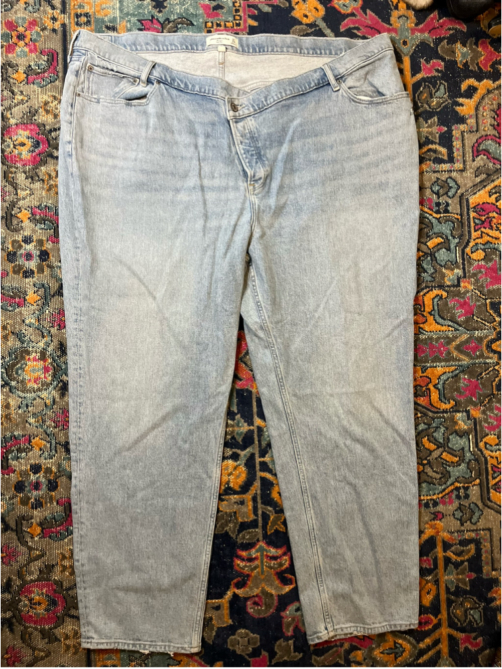 Abercrombie & Fitch Dad High Rise Curve Love Jeans